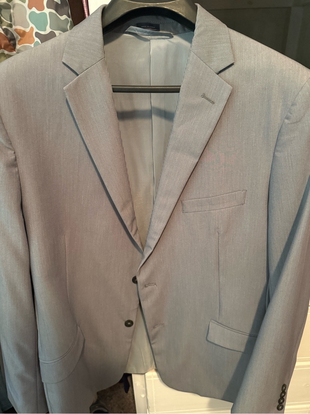 Madison Men's Light Gray Two-Button Sport Coat
